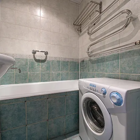 Cozy 2-bedroom Near & Town Centre