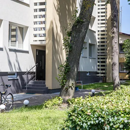 Cozy 2-bedroom Near & Town Centre Apartament