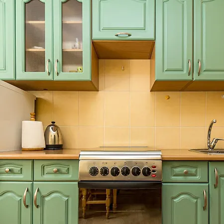 Cozy 2-bedroom Near & Town Centre Apartament Połąga
