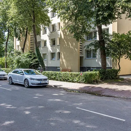 Cozy 2-bedroom Near & Town Centre Apartament Połąga